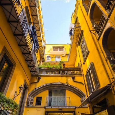 Appartamenti San Gregorio Armeno Neapel Exteriör bild